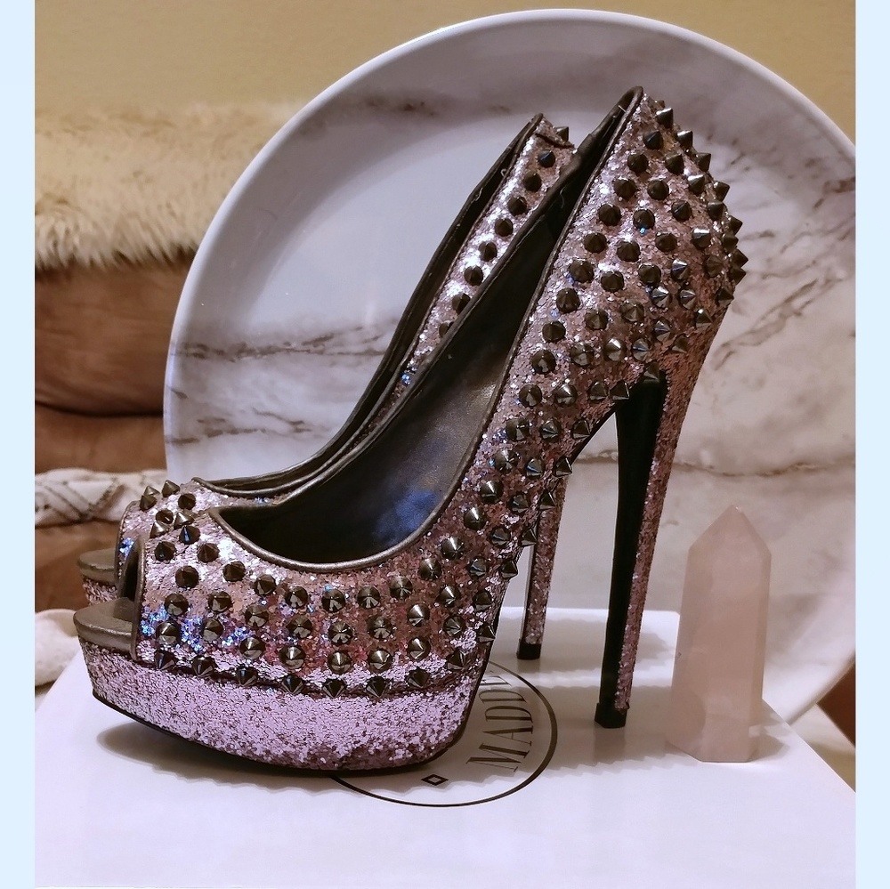 Steve Madden Awwsome Heels 7.5